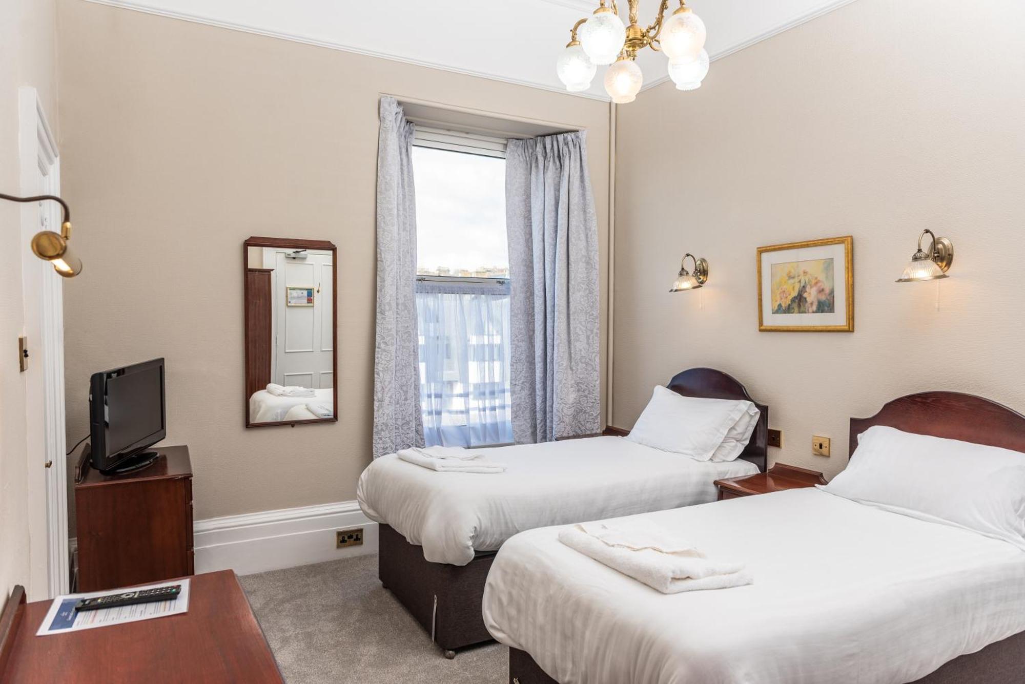 The Queens Hotel Penzance Extérieur photo